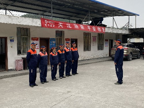 富興建設(shè)-鄭強(qiáng)-富興建設(shè)公司組織開展火災(zāi)事故現(xiàn)場(chǎng)處置方案演練~1.jpg